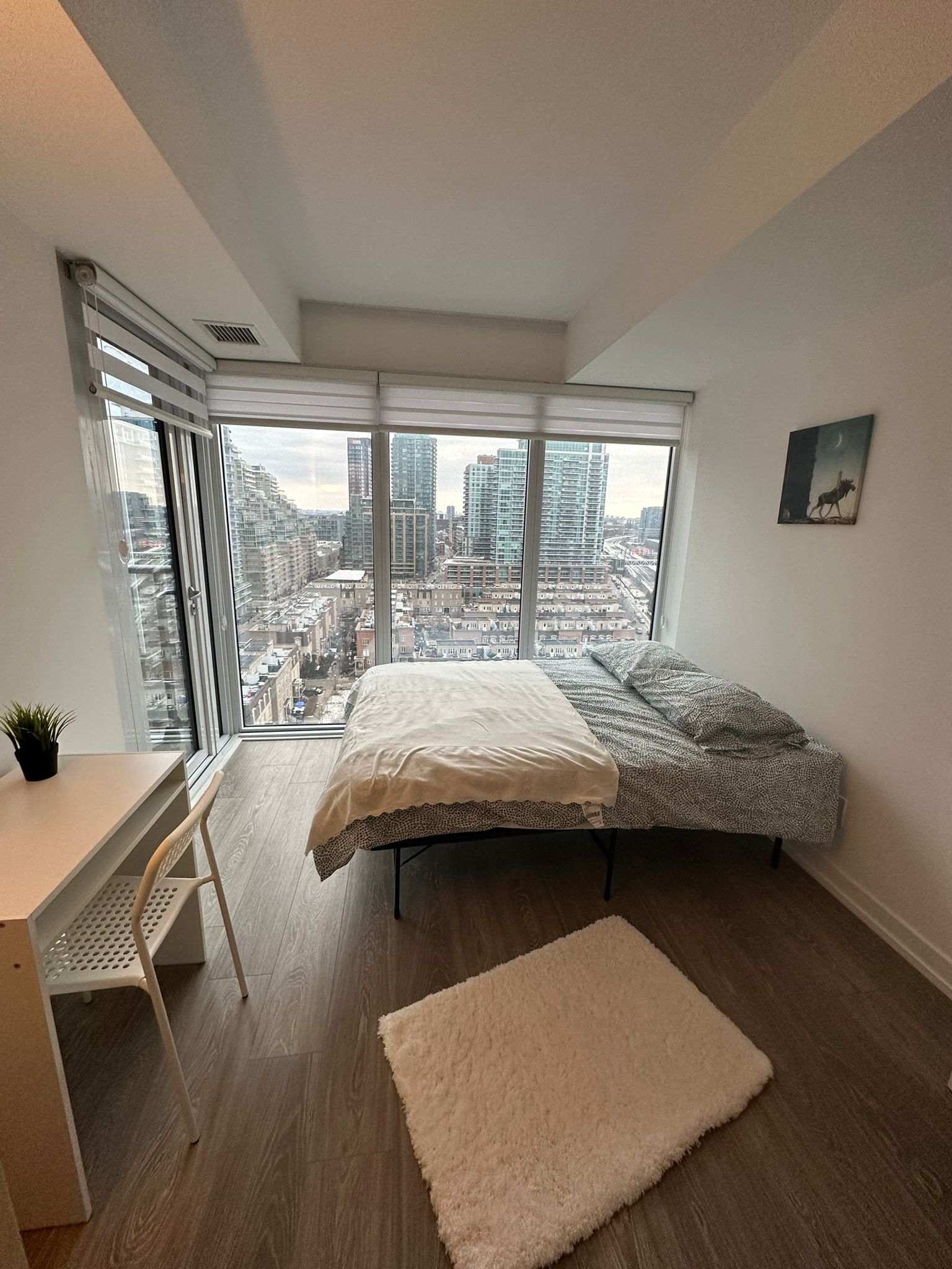 19 WESTERN BATTERY FLEX ROOM WITH BALCONY