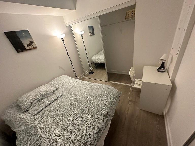 19 WESTERN BATTERY DEN ROOM